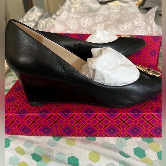 Tory Burch Peep Toe Wedges Black size 8 - Picture 1 of 10